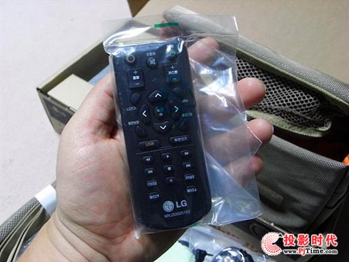 LGµɿ HS102GȳͶӰCDp