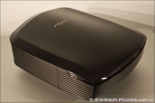 奧圖碼HD82影院級1080P投影機評測