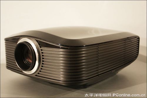 奧圖碼HD82影院級1080P投影機評測