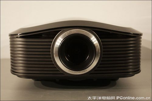 奧圖碼HD82影院級1080P投影機評測
