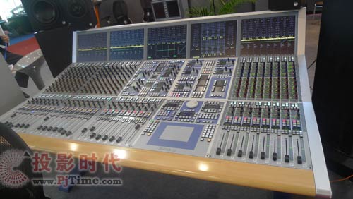 STAGETEC AURATUS數(shù)字調(diào)音臺(tái)