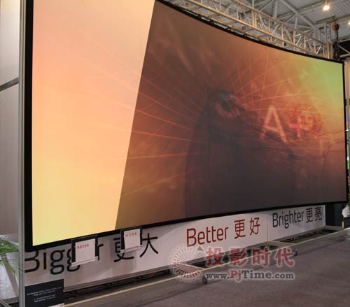 丹麥DNP正投光學(xué)屏幕亮相InfoComm2009