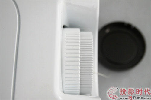 1080P也親民 紐曼PL01家用投影機評測_紐曼PL01細節展示