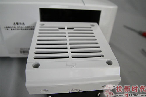 1080P也親民 紐曼PL01家用投影機評測_紐曼PL01細節展示