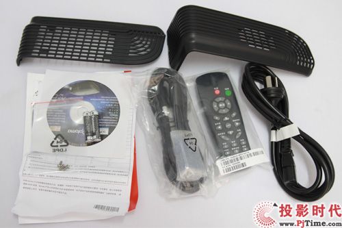 商務首選 奧圖碼TX615投影機首測_防塵網與附件