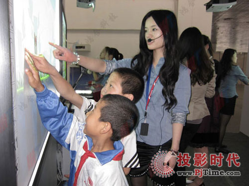豐富彰顯王道，鴻合出征西安普教展