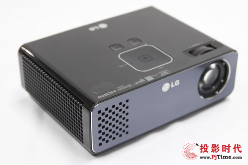 LG HW300TC側(cè)面