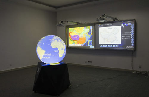 觸控無限宇宙 羿飛球型顯示系統助力地理教育