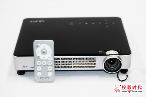 ӍQUMI Q7