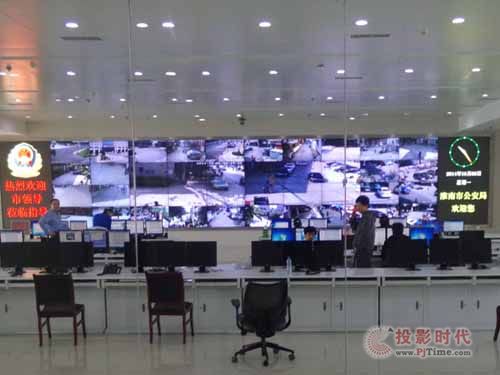 長虹55寸液晶拼接屏4X10進駐淮南平安城市110指揮中心