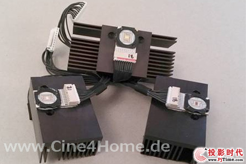 內(nèi)部如何構(gòu)造 LG LED投影機(jī)PF1500全面拆解