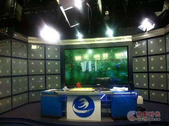 特雅麗液晶拼接屏和觸摸一體機應用于通遼電視臺演播室