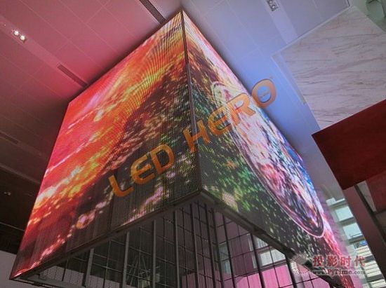 赫爾諾LED透明屏落戶上海大華銀行