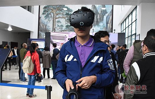 曼恒VR2.0全國巡展順利收官 引發教育應用新爆點