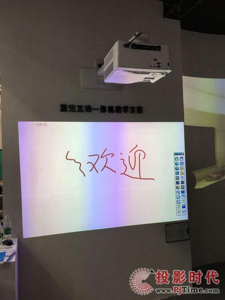 DET商教激光投影機(jī)亮相第71屆中國(guó)教育裝備展示會(huì)