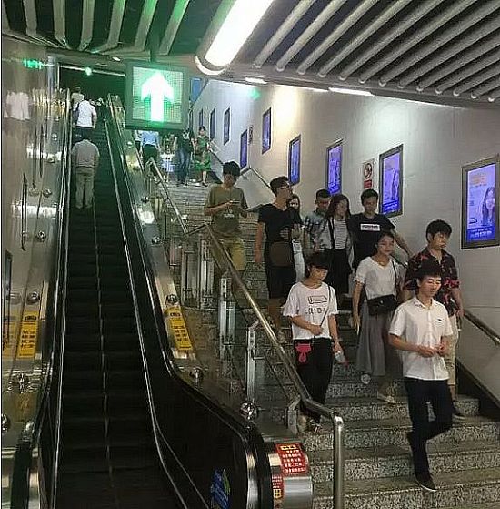 SEEYOO數字標牌綻放于“橘子洲”