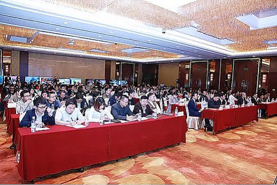 華平可視化應用解決方案巡展走進昆明明