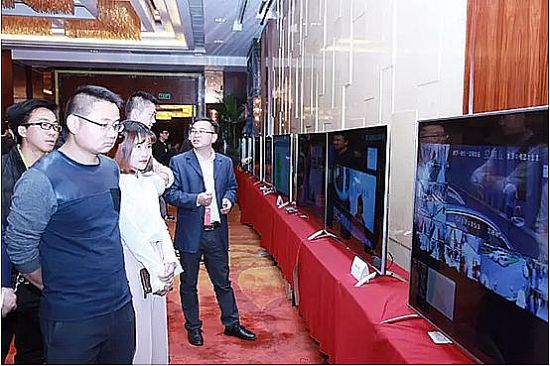 華平可視化應用解決方案巡展走進昆明明