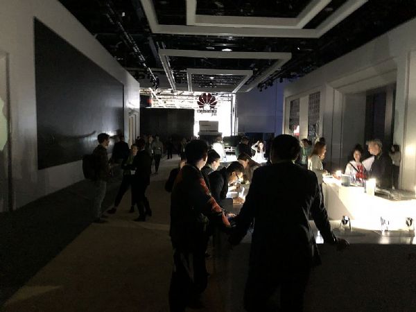 CES的AI時代：入口、網絡與數據