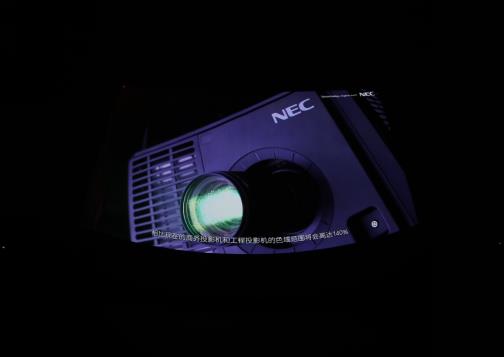 NEC߶pɫ⹤ͶӰC(j)PH3501QL+^ʬF(xin)(yu)ͶӰЧ 