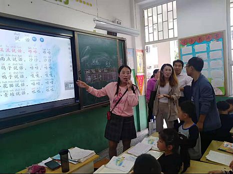“希沃公益行”——以信息化助力偃師課堂教學促進質量提升