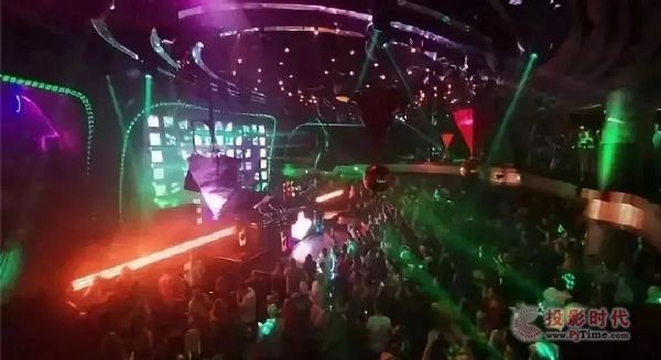 JBL FEST在拉斯維加斯引燃橙色風暴