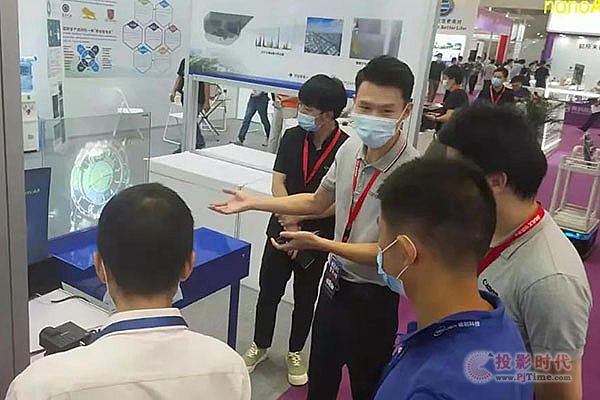 光子晶體科技參展“光博會” 光子芯片透明顯示技術Carry 全場