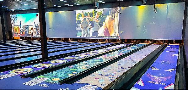 ȤMıg򻥄ͶӰ,ýwϢlϵy,֘,ָʾdigital signage