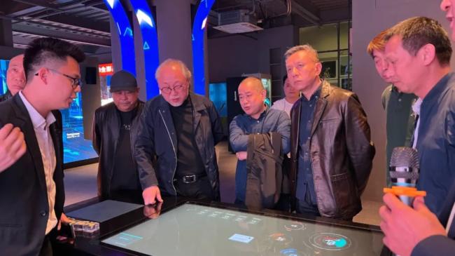 LEOX顯仕科技智慧展廳喜迎賓客歡聚一堂！