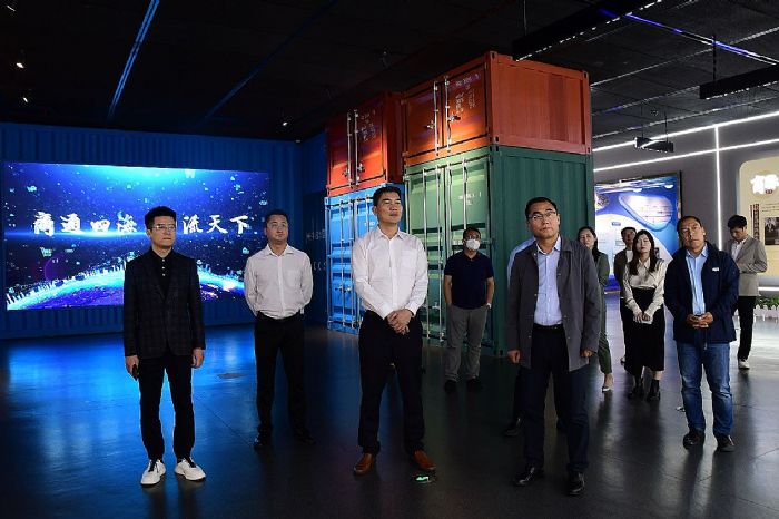 迪威迅與深投控成員英飛拓等企業在臨沂市羅莊區順利舉行英旭科技項目簽約儀式