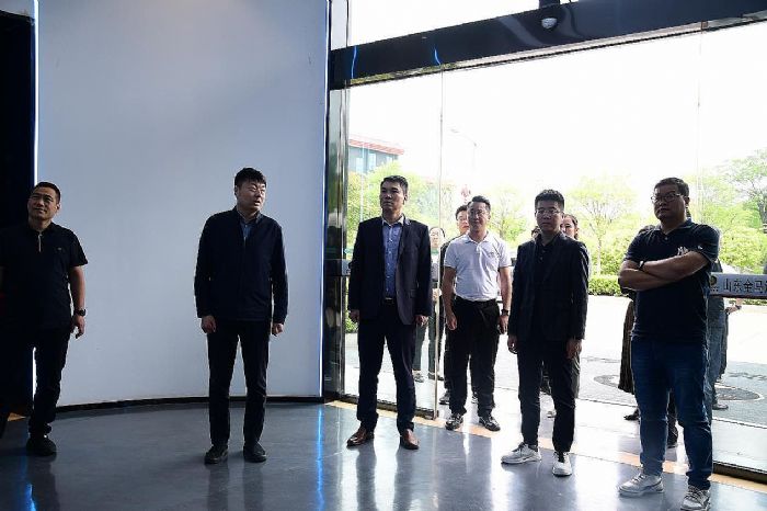 迪威迅與深投控成員英飛拓等企業在臨沂市羅莊區順利舉行英旭科技項目簽約儀式