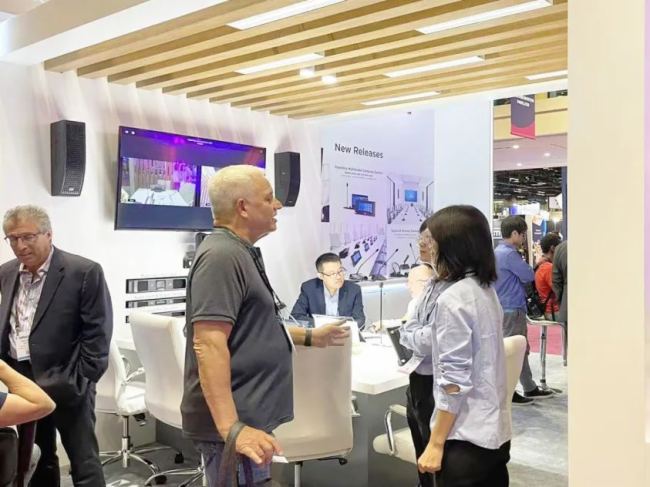 (chung)O(sh)Ӌ(j)c׿ԽܣTAIDEN(gu)InfoComm2023Ů