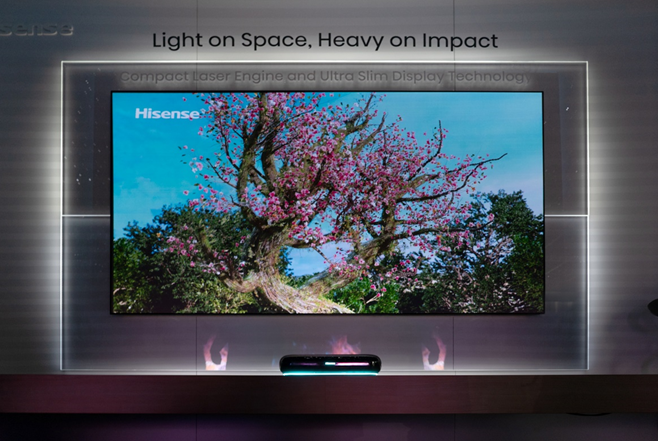 CES2024探展：卷曲屏、屏幕發(fā)聲、汽車影院……看海信電視“七十二變”