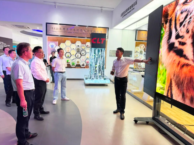 深圳市龍崗區常委游宇一行蒞臨科倫特指導工作